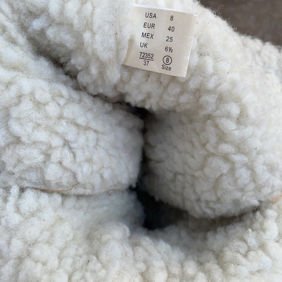 Airwalk ladies tie around boots - Picture 3 of 9